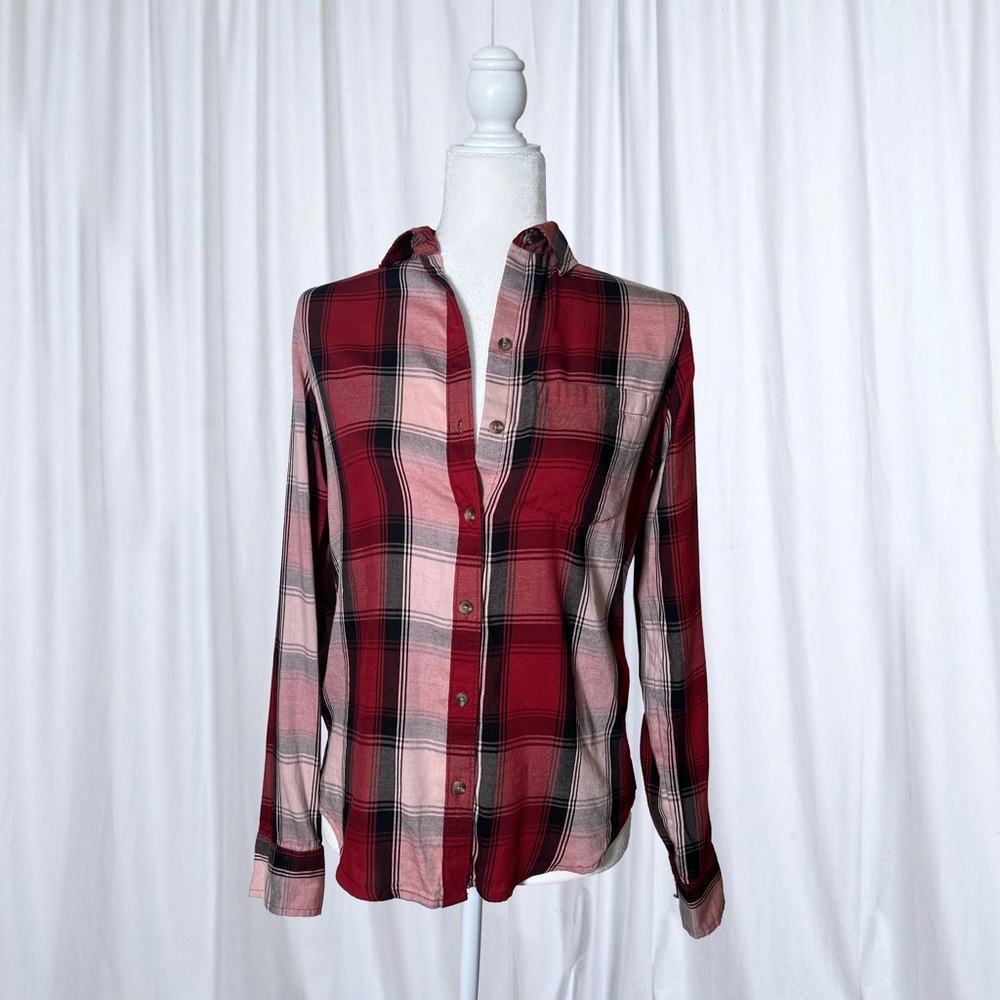SO Plaid Flannel Shirt Red, white, Black long sleeve size Small